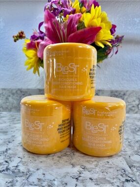 BLeST Rich Curls Deep Conditioning Hair Mask
Bundle of 3!